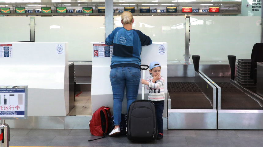В России изменили правила перелета пассажиров с детьми