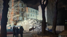 Что стало причиной обрушения дома в центре Петербурга: несколько версий