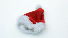 Мужчина в костюме Деда Мороза сорвался с 24-го этажа в Челябинске