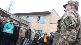 «Правила игры»: военнообязанные украинцы получат повестки даже за границей