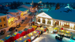 Встретил снежком и холодом: новогодняя столица России Суздаль принимает гостей