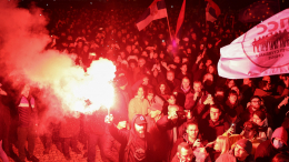 Протестующие в Белграде дошли до главного полицейского управления и разошлись