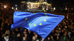 Филиппо обвинил НАТО и ЕС в организации «майдана» в Сербии