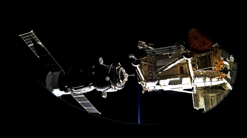 «Роскосмос» и НАСА продлили программу перекрестных полетов на МКС