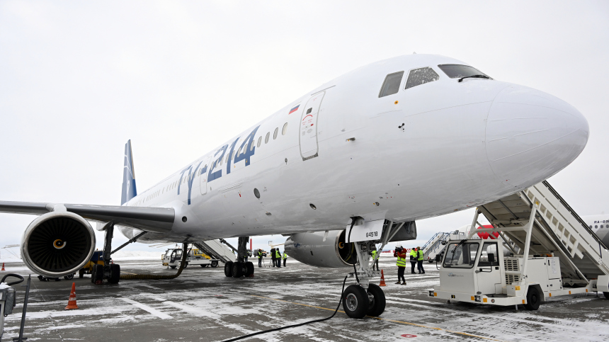 Снова в небо: самолет ТУ-214 пополнил парк авиакомпании Red Wings