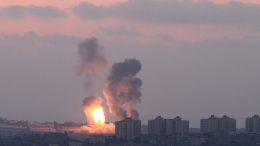 Залужный заявил о взрывах на военных и промышленных объектах Украины