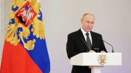 «Не враг»: Путин высказался на встрече с военными о Западе и Украине