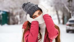 ТОП самых частых проблем с кожей зимой: как их избежать
