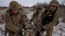 Welt: командиры ВСУ бросают боевиков в мясорубку на Днепре