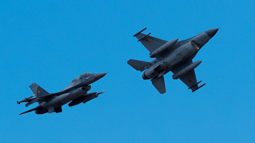 «Зависит от ряда факторов»: Дания отложила срок поставки истребителей F-16 Украине