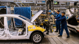 Завод Hyundai в Петербурге возобновил работу после двухлетнего простоя