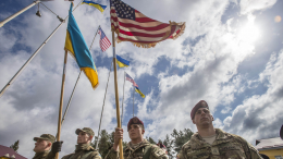 Экс-разведчик Риттер: США используют украинских националистов со времен ВОВ
