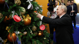 Путин исполнил мечты трех детей в рамках благотворительной акции «Елка желаний»