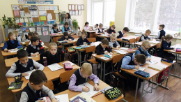 Кравцов доложил Путину о ликвидации третьей смены в российских школах