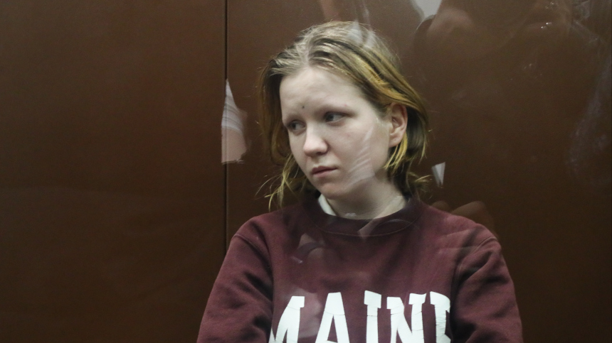 «Если я умру»: Дарья Трепова* боялась, что ее убьют, если она не передаст бюст Татарскому