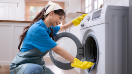 «Легко и дешево»: как избиваться от неприятного запаха в стиральной машине