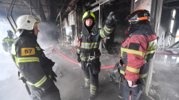 Два человека пострадали при пожаре на полиэфирном заводе в Ростовской области