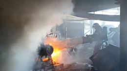 Десять человек пострадали в результате взрыва на заводе в Шахтах
