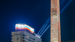 «Лучи Победы» осветили небо над Петербургом в честь прорыва блокады Ленинграда