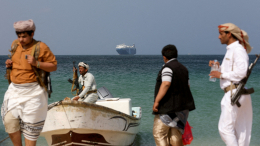 Хуситы нанесли новый удар по американскому кораблю в Аденском заливе