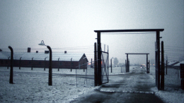 Варшава потребовала не называть концлагерь в Освенциме «польским»