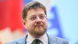 Блогер Баташев заявил о снятии кандидатуры с выборов президента РФ