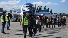 США по-тихому возобновили депортационные рейсы в Мексику