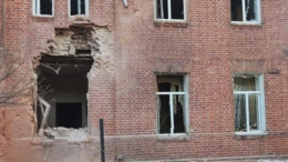 В результате атаки ВСУ на поселок Теткино в Курской области ранена женщина