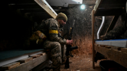 «Обгоняют на десять снарядов»: ВСУ бьют тревогу из-за нехватки оружия
