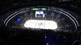 Рекорд посещаемости матчей на крытых хоккейных аренах установили на игре СКА