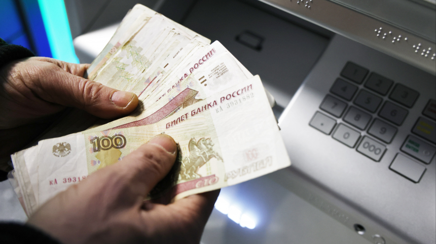 «Нет барьеров»: россияне стали чаще переводить мошенникам кредитные деньги