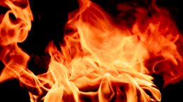 В Благовещенске заживо сгорел запертый матерью в квартире ребенок