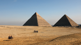 Ученые раскрыли тайну строительства пирамид в Египте с помощью спутника