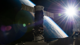 Корабль «Прогресс» с конфетами для космонавтов пристыковался к МКС