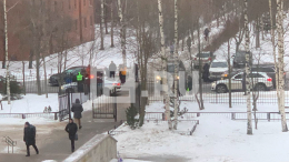 Целился в голову: появились подробности стрельбы возле гимназии в Петербурге