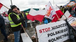 Польские фермеры развернули пророссийские плакаты у границы с Украиной