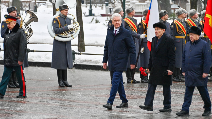 Собянин возложил венок к Могиле Неизвестного Солдата