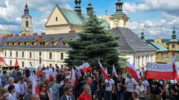 «Плевок в лицо полякам»: депутат Сейма оправдал бандеровцев за Волынскую резню