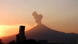 Миллионы людей в опасности: в Мексике началось извержение вулкана Попокатепетль