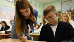 «Учат одному, спрашивают о другом»: Путин поручил привести школьную программу в порядок