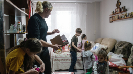 Москва поддерживает всестороннюю помощь многодетным и приемным родителям