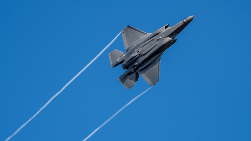 «Факты — вещь упрямая»: Захарова про сообщения о пролетах американских F-35 над Украиной
