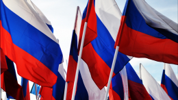 Песков: в России — лучшая в мире демократия, которую страна будет строить дальше
