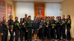Герой России Бураков поздравил сотрудниц уникального батальона Росгвардии