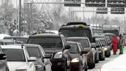 Российские авто должны будут покинуть Финляндию до 16 марта