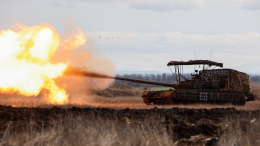 Т-80БВМ бьют по врагу прямой наводкой! Лучшее видео из зоны СВО за день