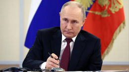 «Они это понимают»: Путин счел интервенцией возможную отправку войск США в зону СВО