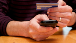 Россиян предупредили о новой мошеннической схеме с цифровыми SIM-картами