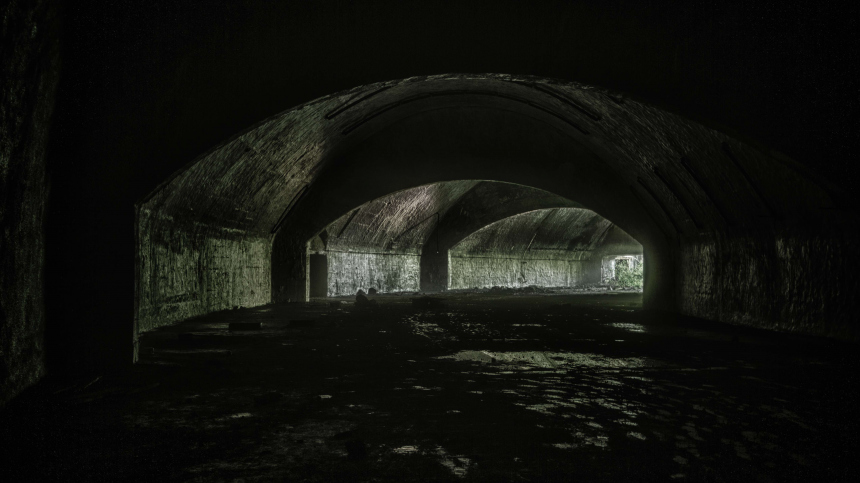 Огромные рукотворные тоннели обнаружили под монастырем в Астраханской области