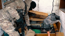 ФСБ обнаружила схрон с иностранным вооружением в ДНР